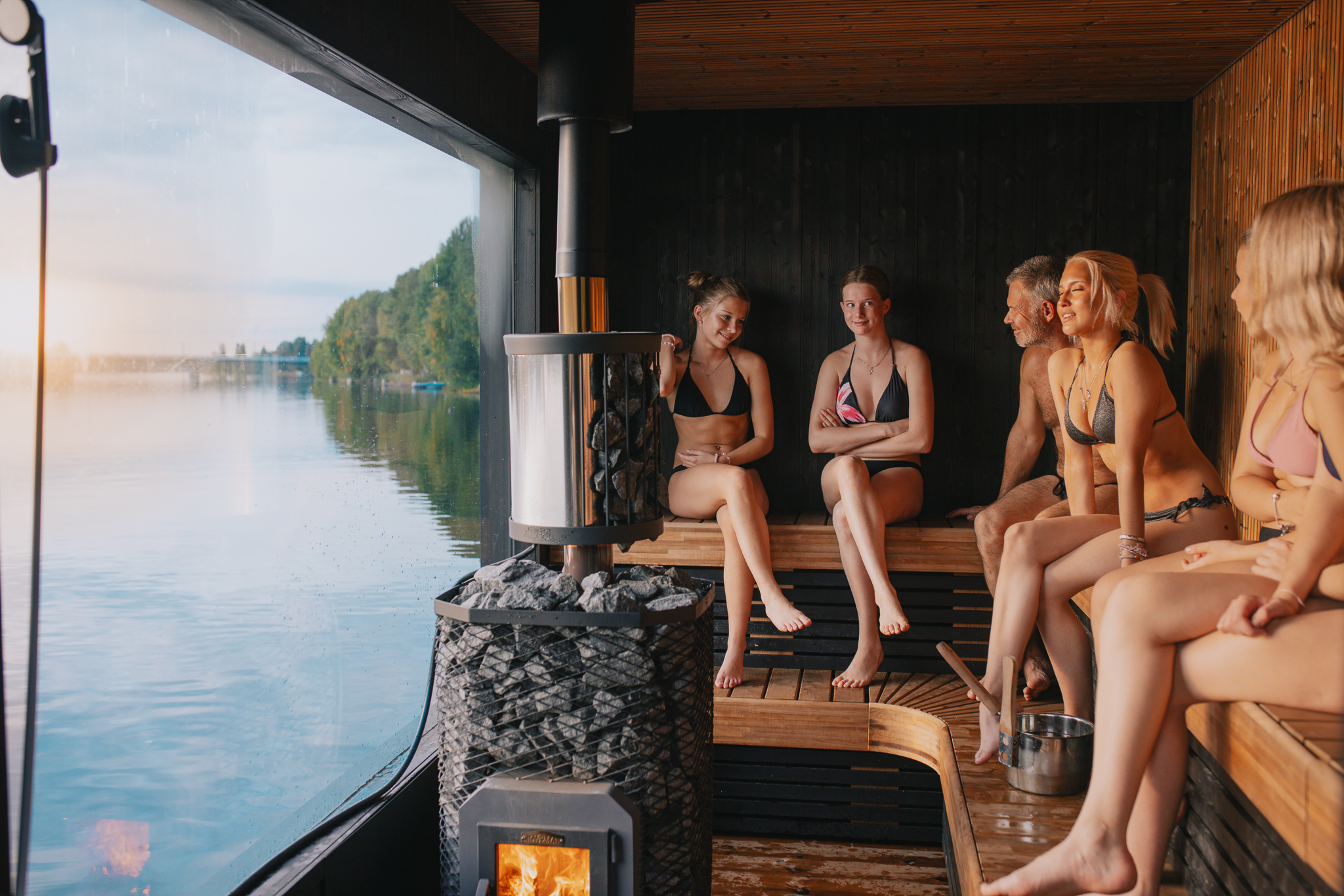 Splashing on the waves - Oulu's sauna boards invite you to relax